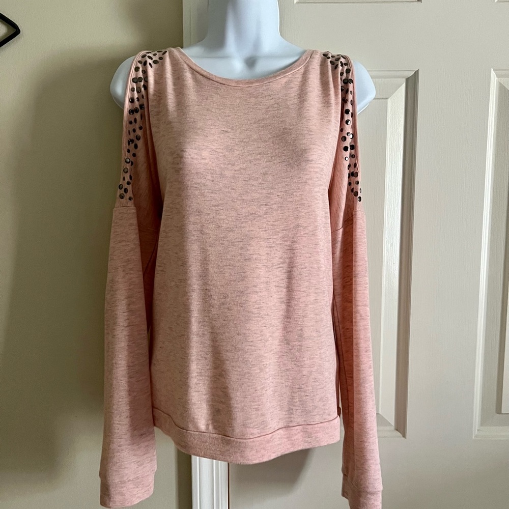 Venus Cold Shoulder Top
